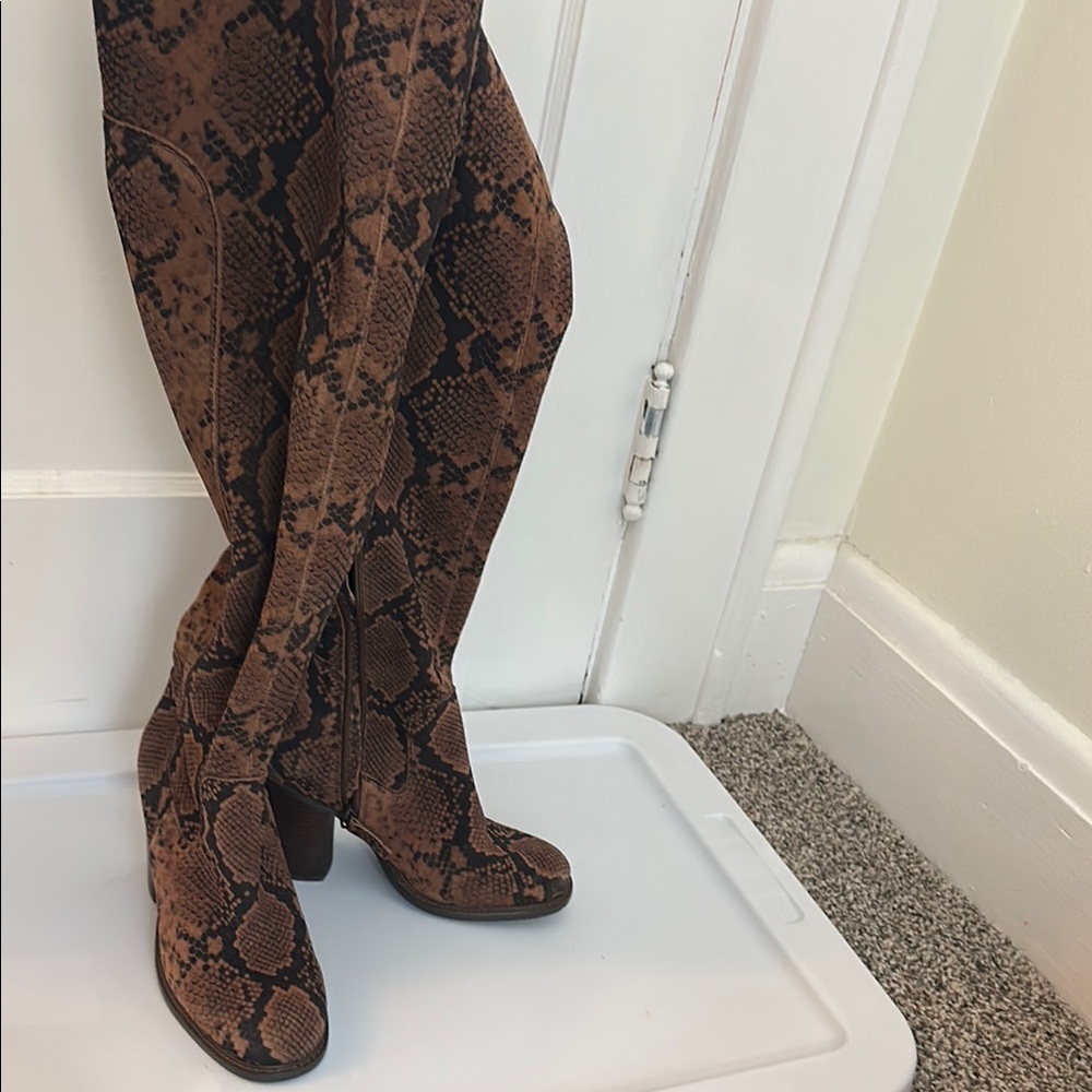 Snakeskin Pattern Knee-High Boots